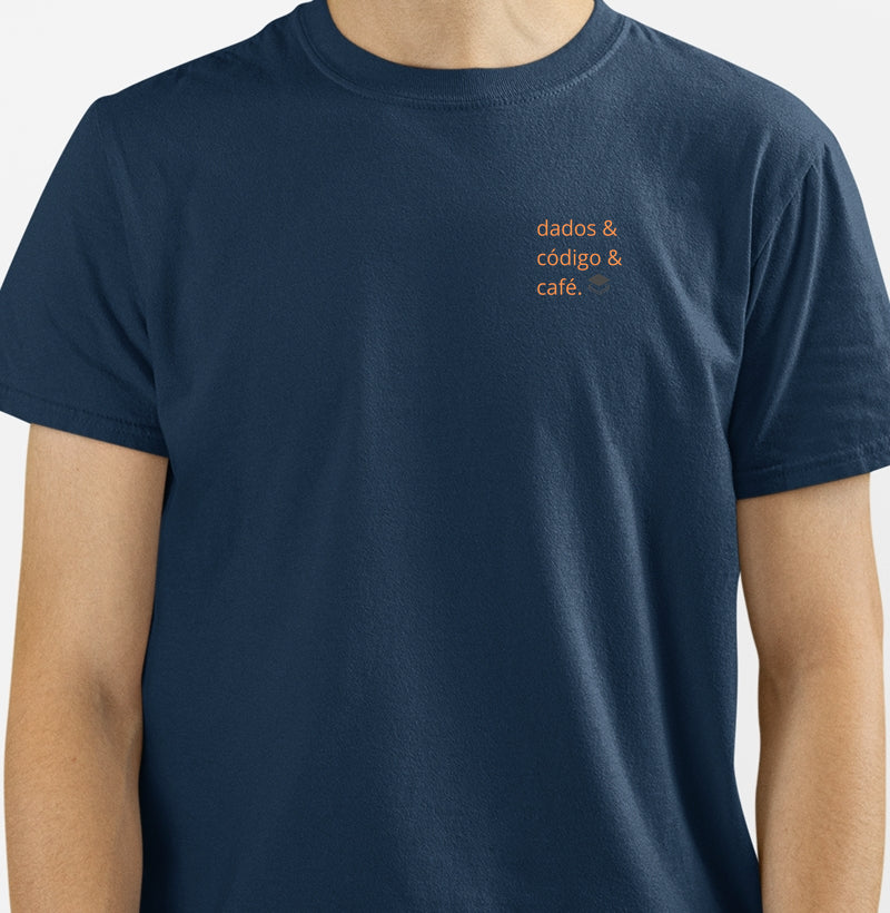 Camiseta Dados&Código&Café